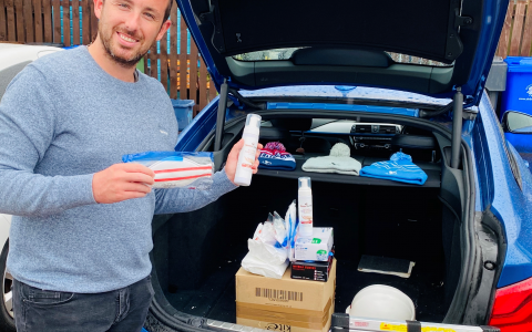 Kevin-Keane-MRICS-Packing-the-car2-480x397-1