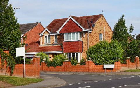 why-does-my-lender-need-a-mortgage-valuation-480x320